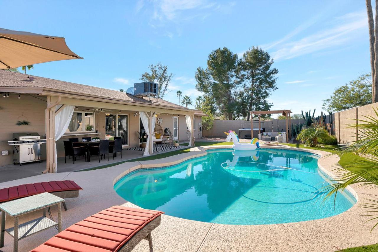 Villa Designer Oasis - Private Pool & Insta Getaway *