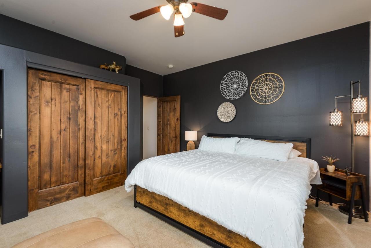 Four-bedroom House * Scottsdale