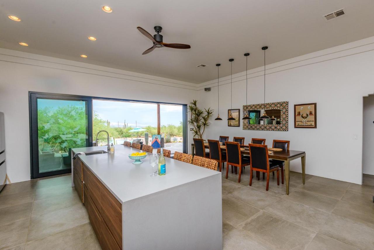 Four-bedroom House Holiday home Scottsdale