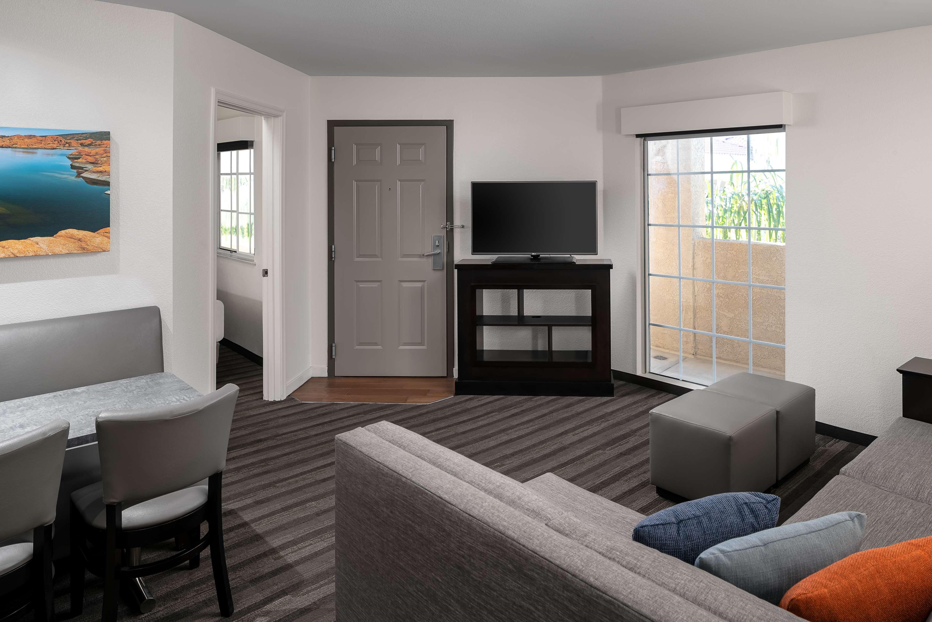 Hyatt House Old Town Hotel