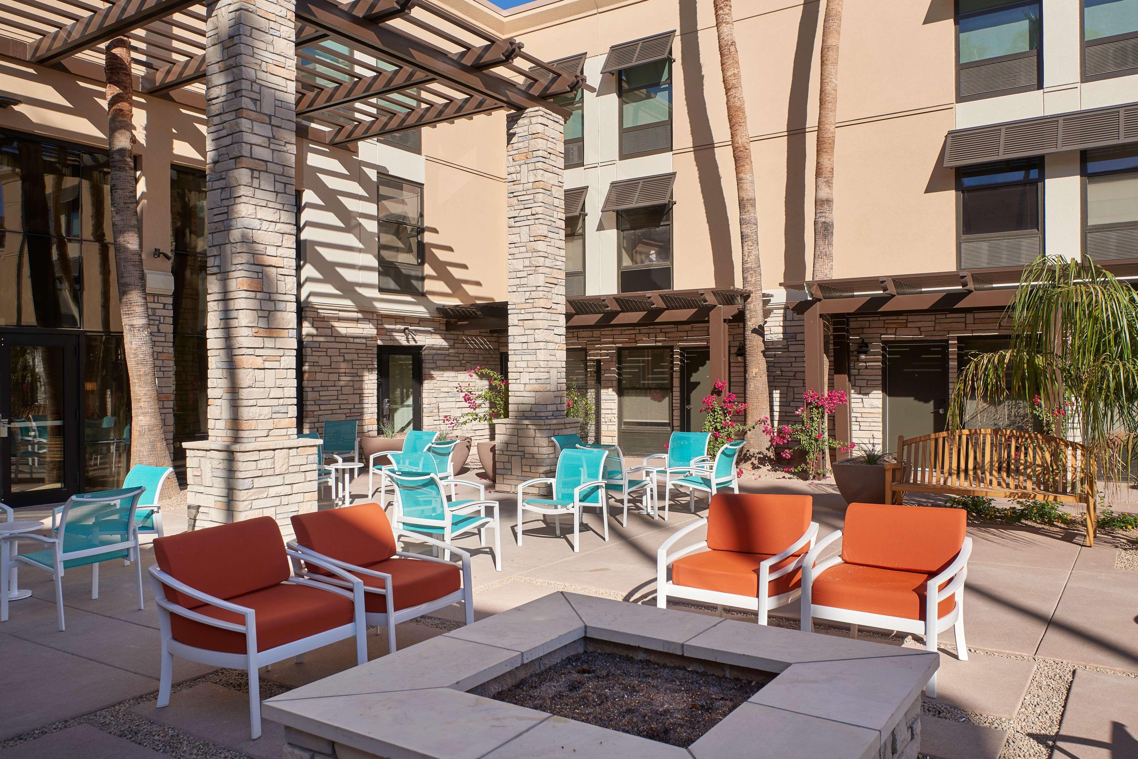 Hampton & On Shea Blvd Hotel