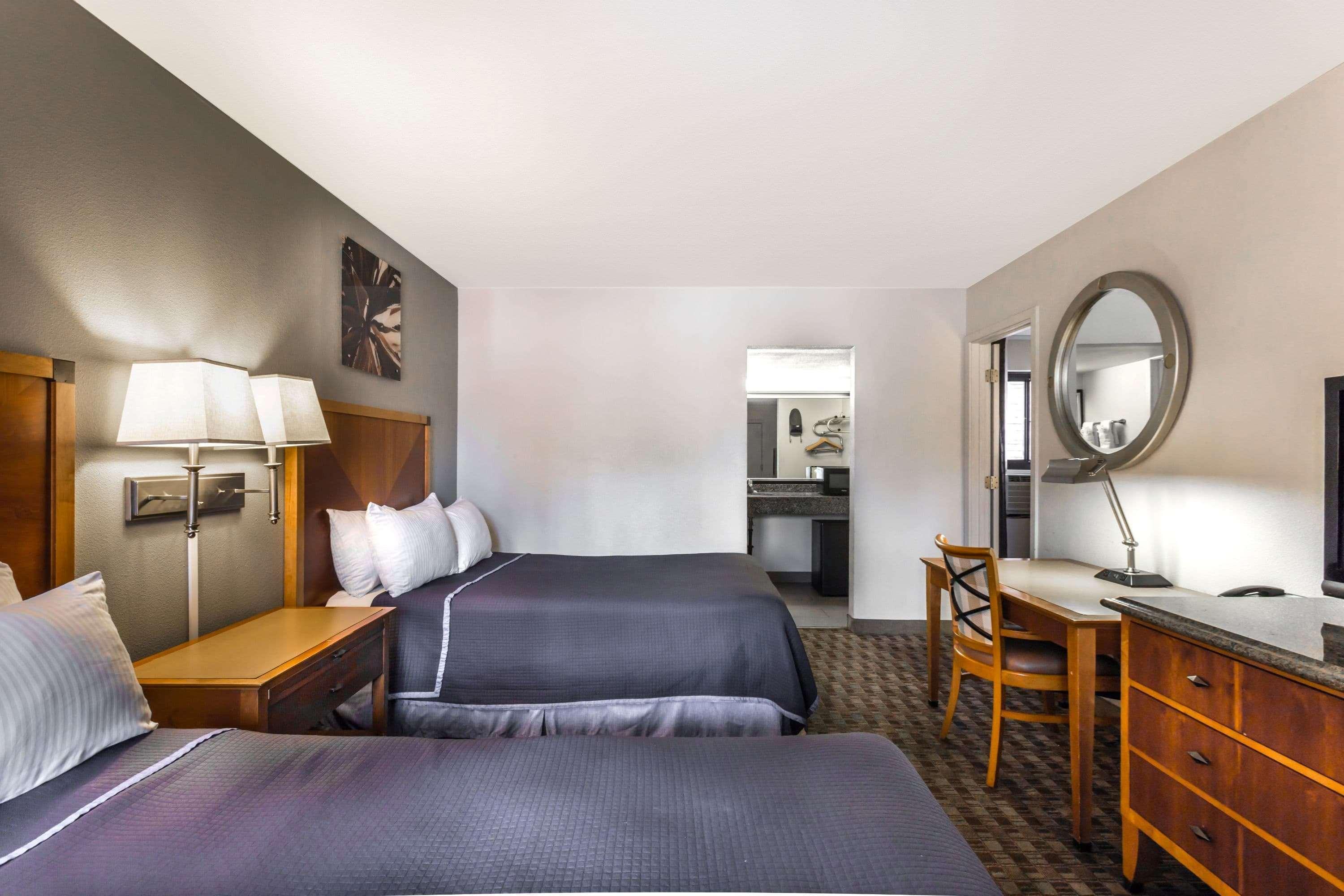 Hotel Howard Johnson By Wyndham Old Town