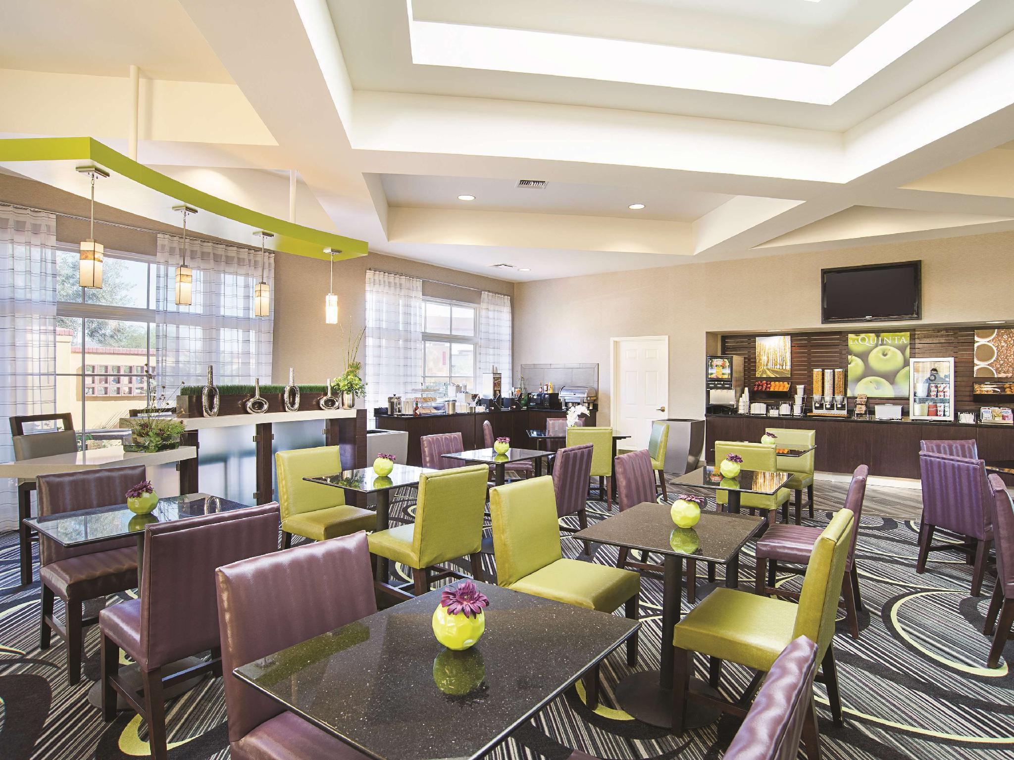 La Quinta By Wyndham Phoenix Hotel