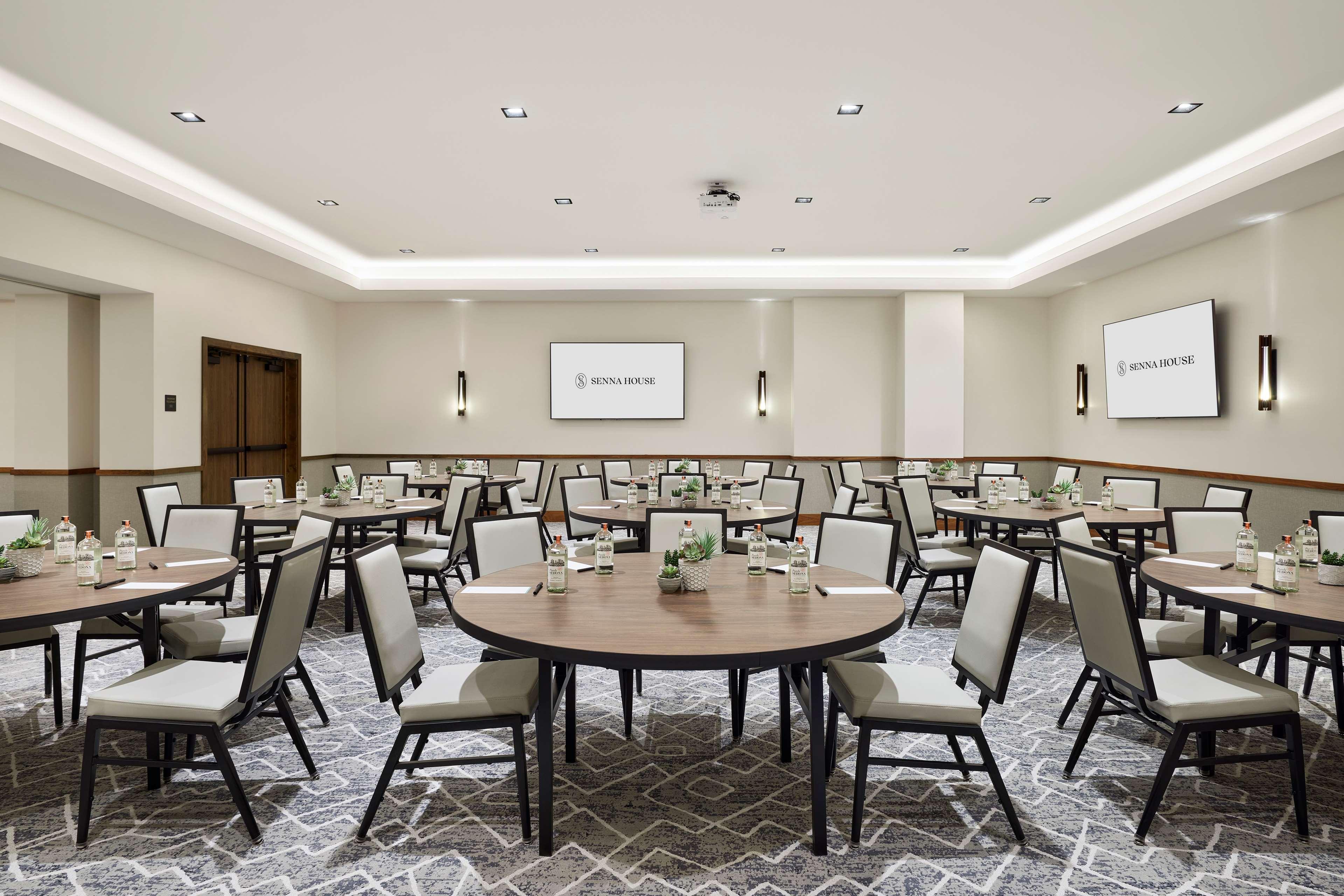 Senna House Scottsdale, Curio Collection By Hilton