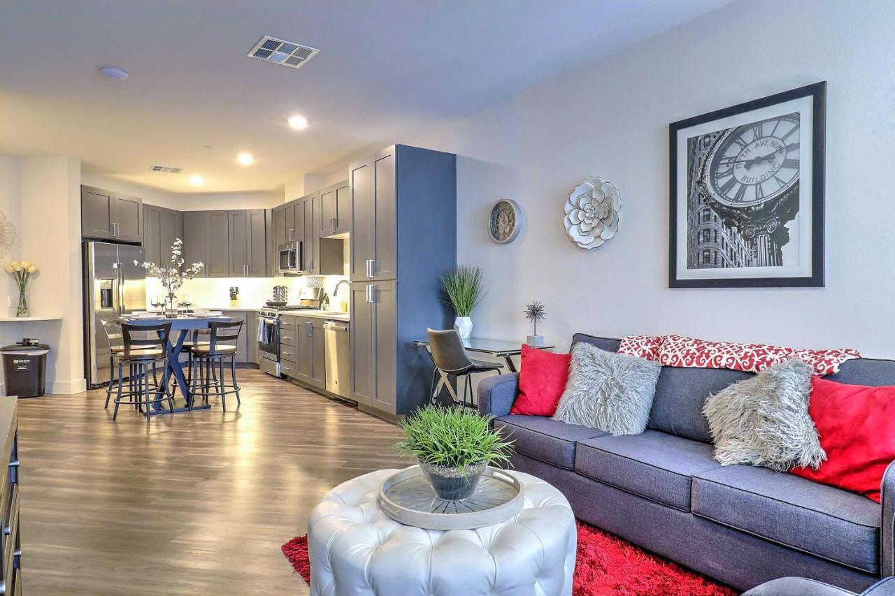 Apartment Walk Score 81-shopping District-king Bed-parking G2047 Scottsdale