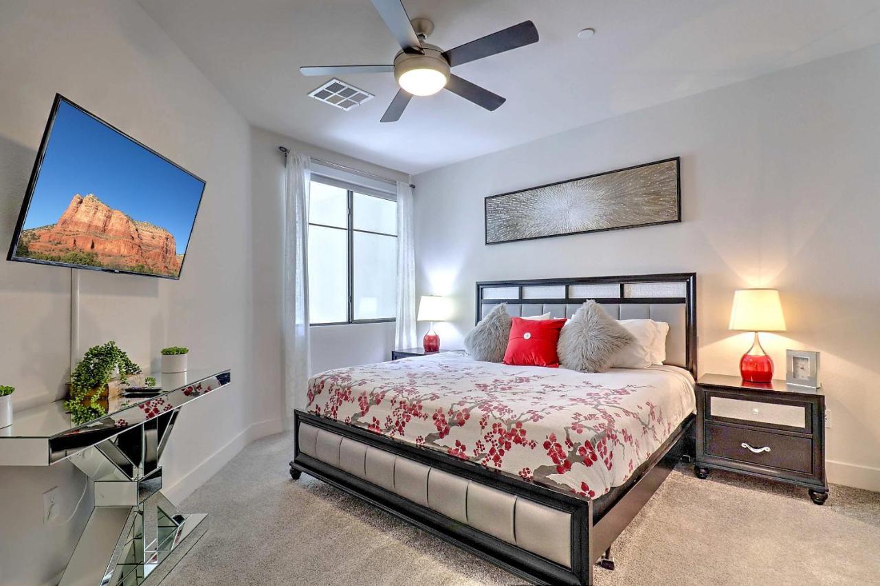 Apartment Walk Score 81-shopping District-king Bed-parking G2047 Scottsdale