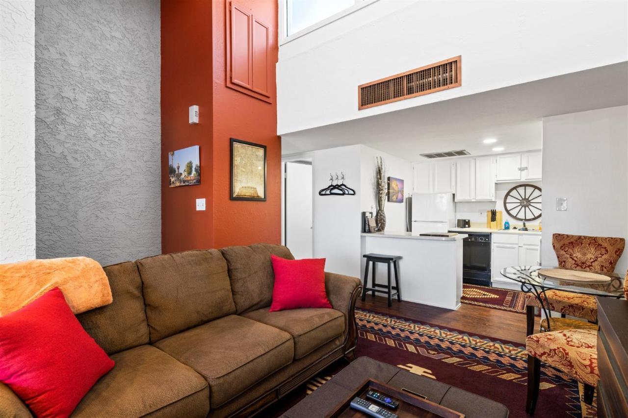 Nightlife & Shop Old Town - Unit Apartment Scottsdale