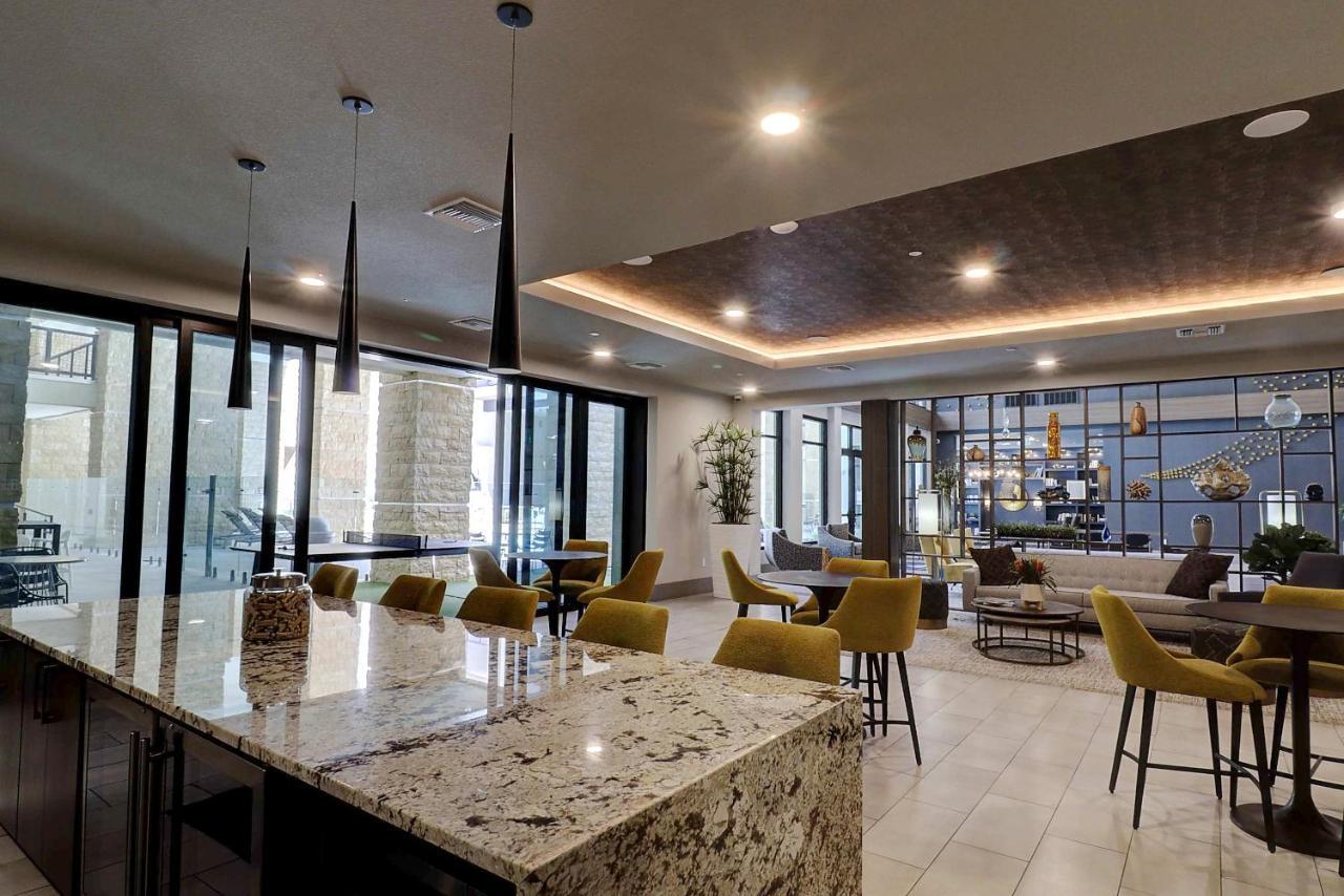 Walk Score 81-shopping District-king Bed-parking G2047 Scottsdale