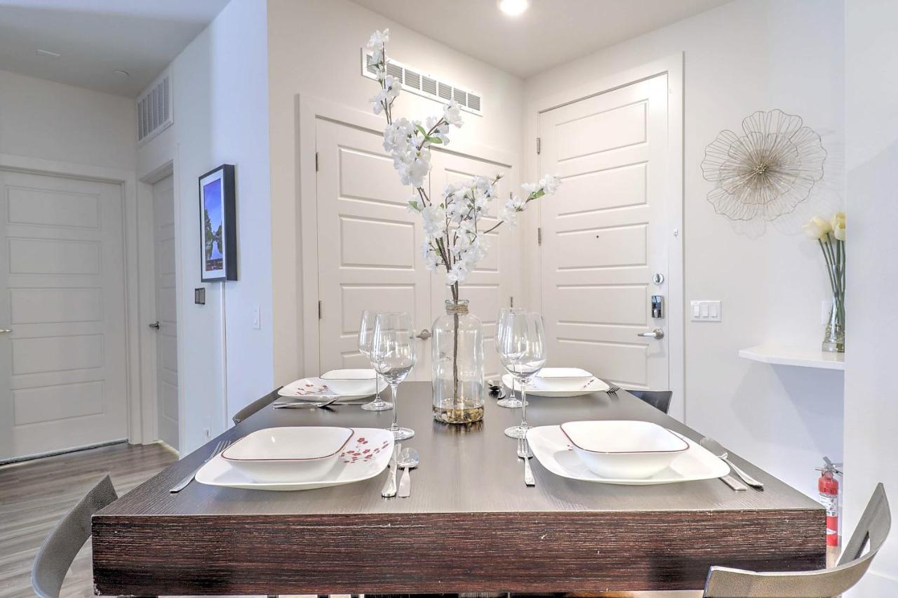 Apartment Walk Score 81-shopping District-king Bed-parking G2047 *
