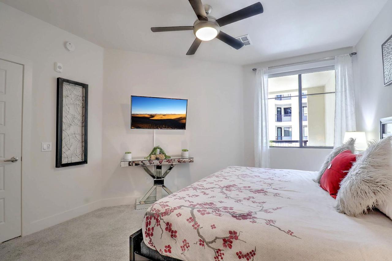 Apartment Walk Score 81-shopping District-king Bed-parking G2047 Scottsdale