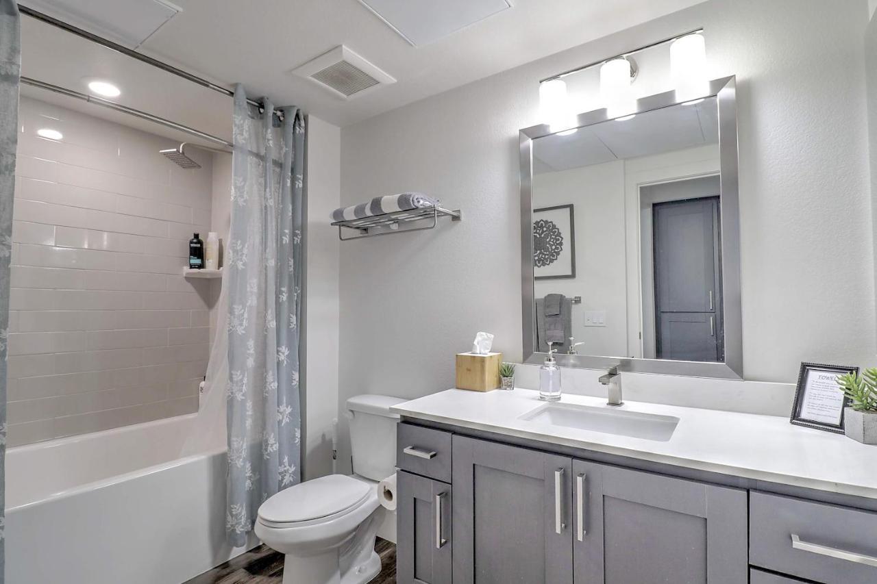 Walk Score 81-shopping District-king Bed-parking G2047 * Scottsdale
