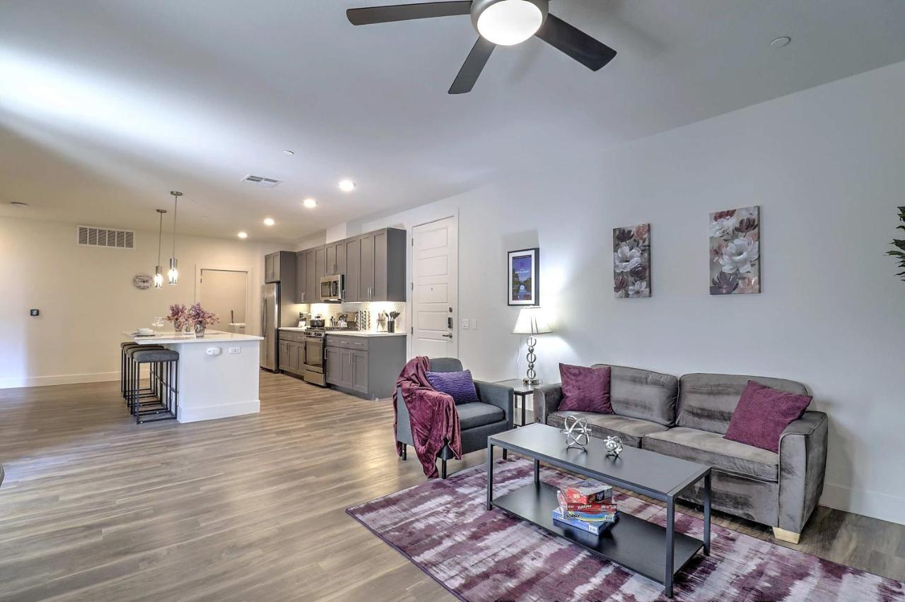 Walk Score 81-shopping District-king Bed-parking G3061 *