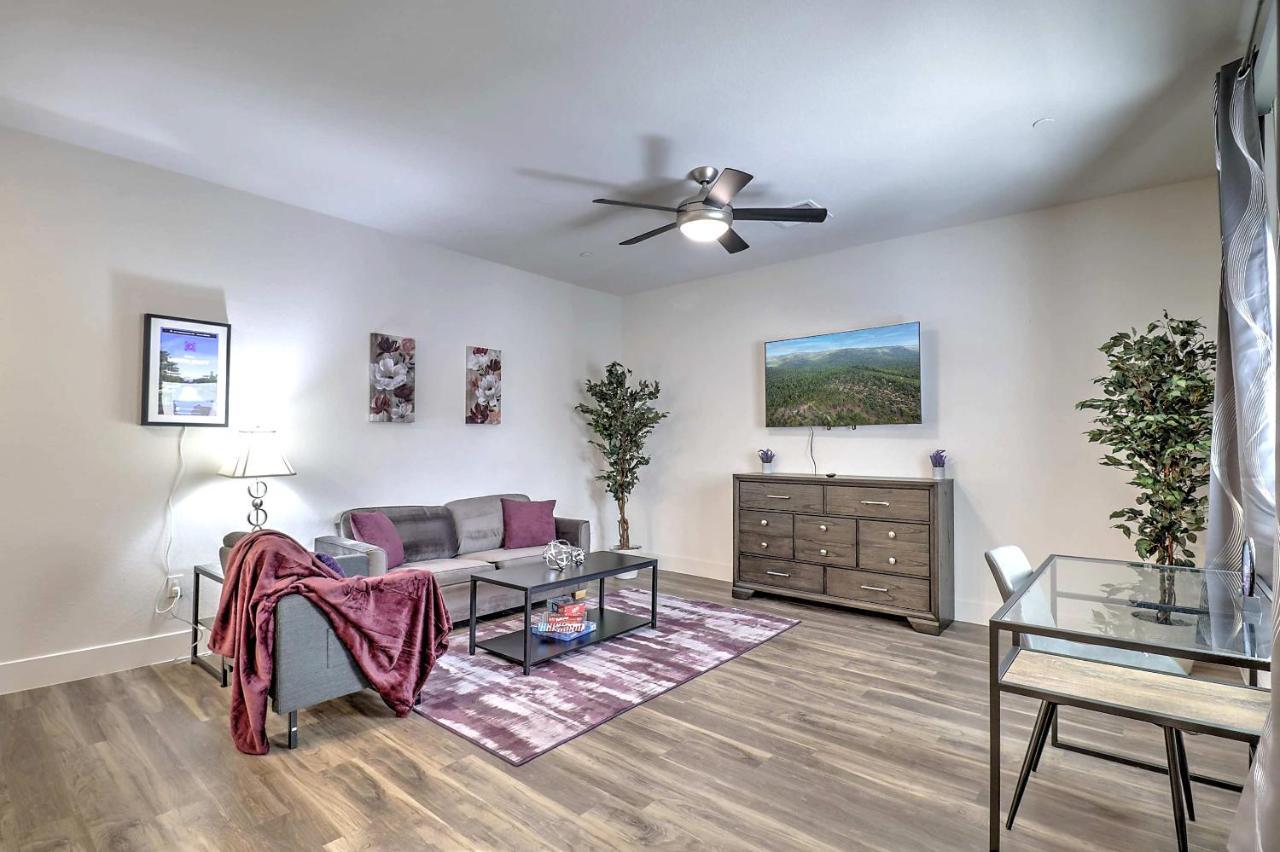 Apartment Walk Score 81-shopping District-king Bed-parking G3061 *