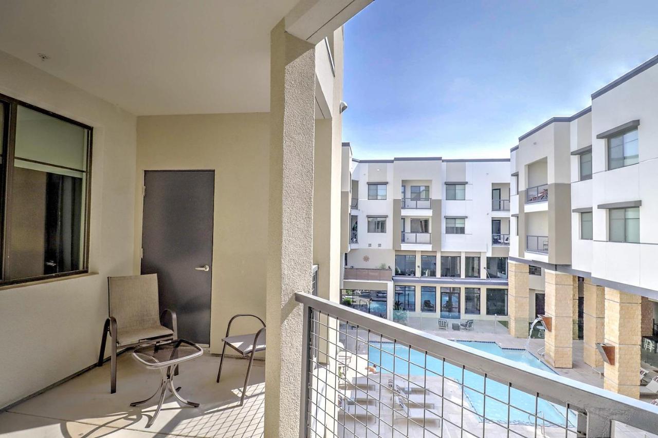 Walk Score 81-shopping District-king Bed-parking G3061 Apartment Scottsdale