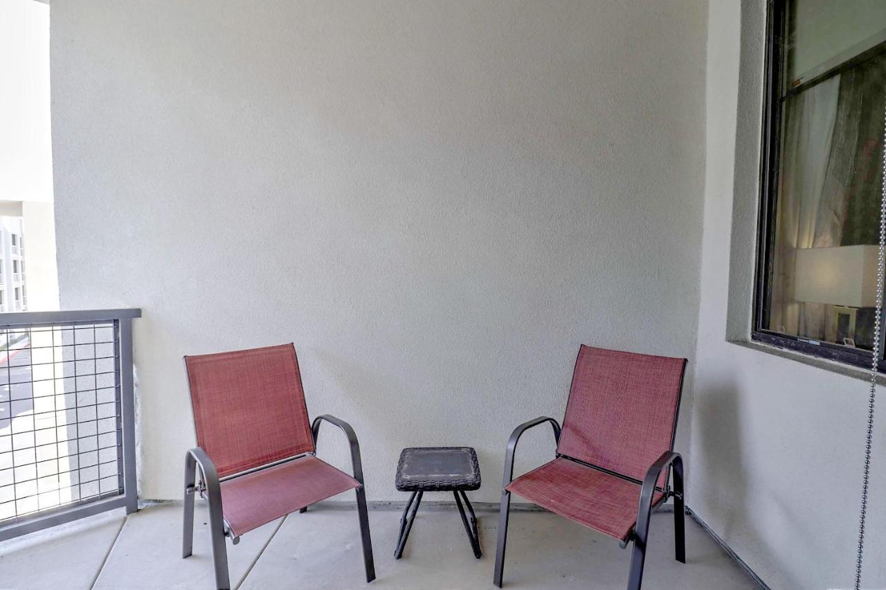 Exquisite Home-walk Score 81-shopping District-king Bed-parking -g3021