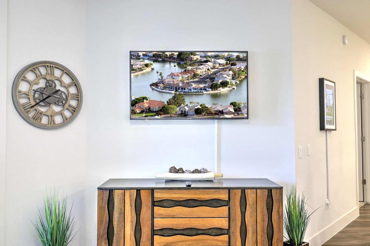 Exquisite Home-walk Score 81-shopping District-king Bed-parking -g3021 Apartment Scottsdale