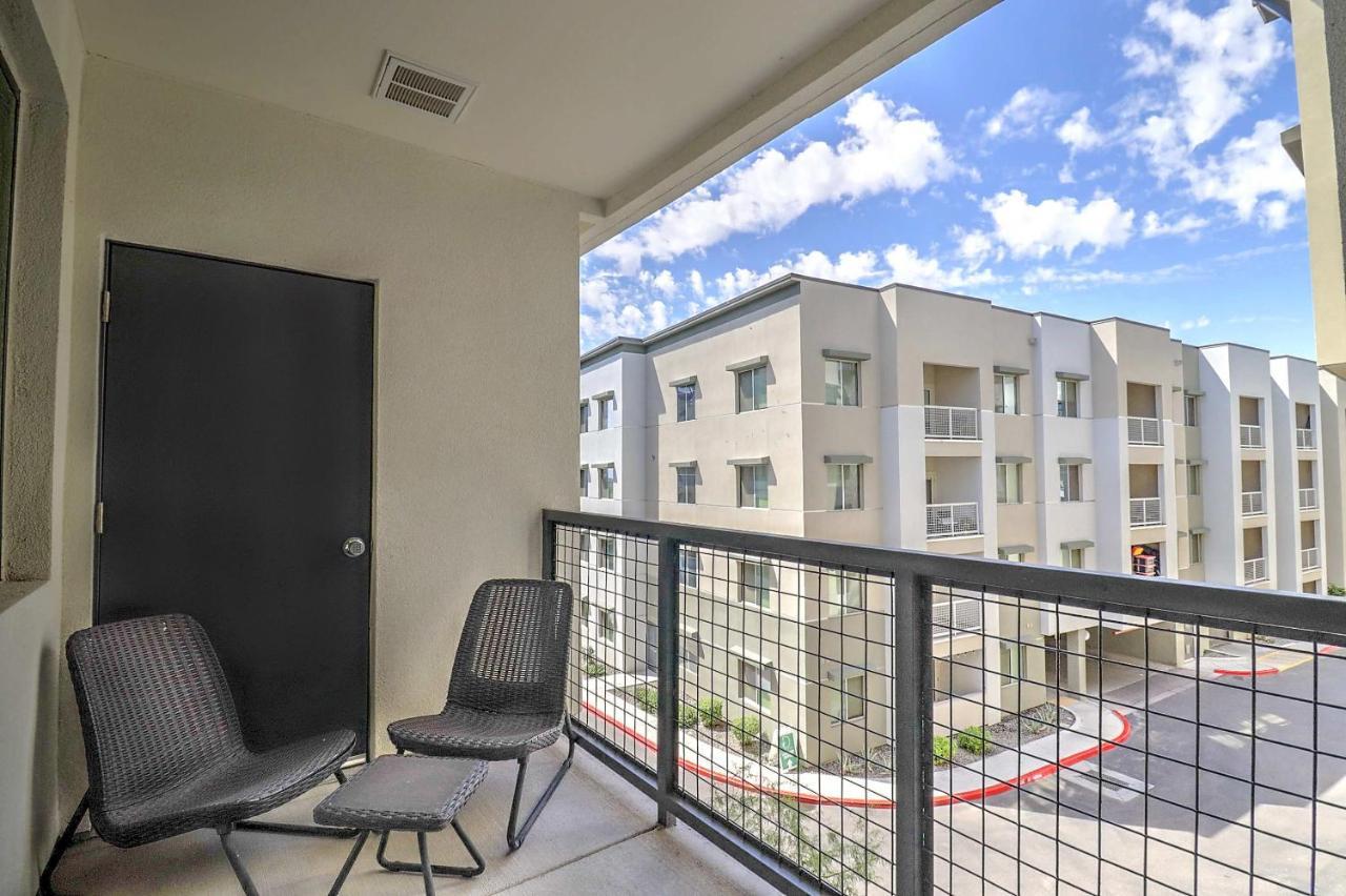 Exquisite Home-walk Score 81-shopping District-king Bed-parking -g3021 Apartment