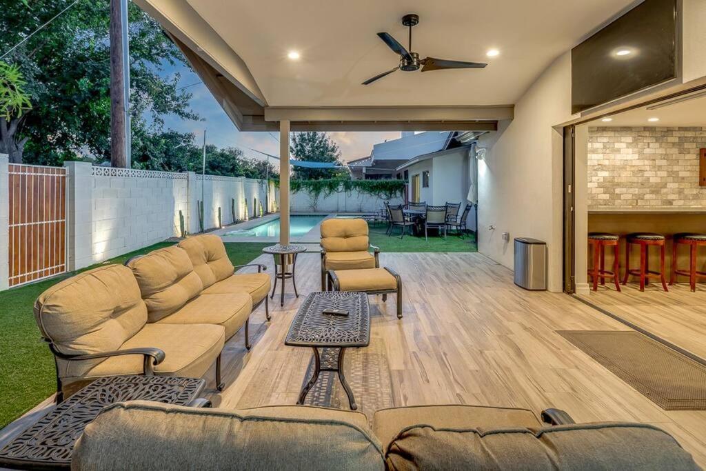 Private Pool & ** Steps To Old Town ** Sanatized Scottsdale