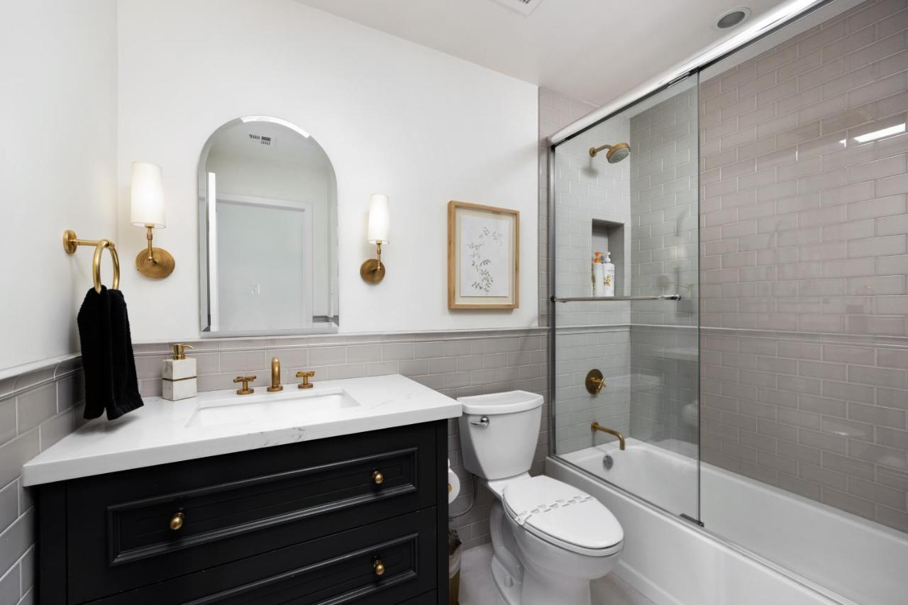 South W/ Chef's Kitchen & Golf Nearby!!