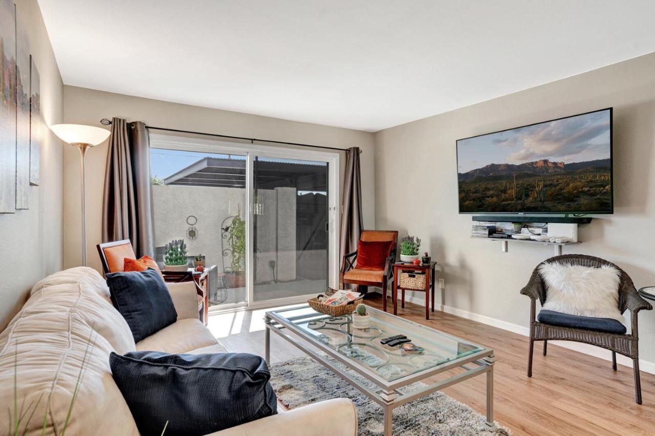 Renovated Quiet Single-story, Minutes To Old Town, Pool Outside The Door Apartment *