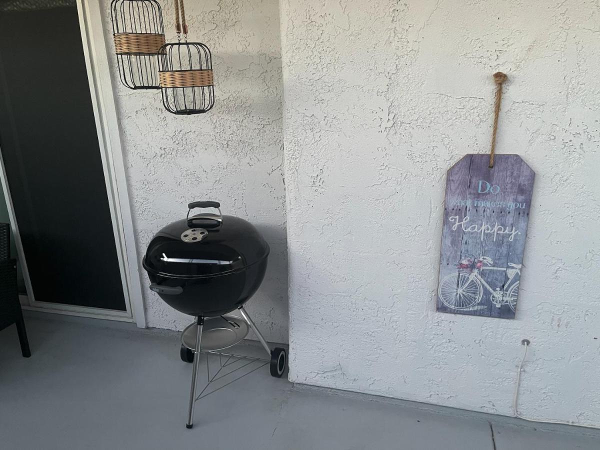 Renovated Quiet Single-story, Minutes To Old Town, Pool Outside The Door