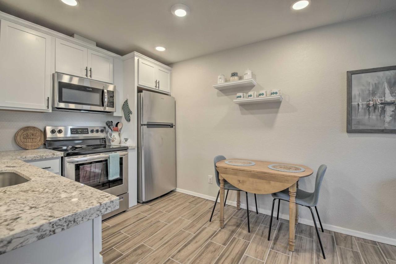 With Patio About 1 Mi To Old Town! Apartment *