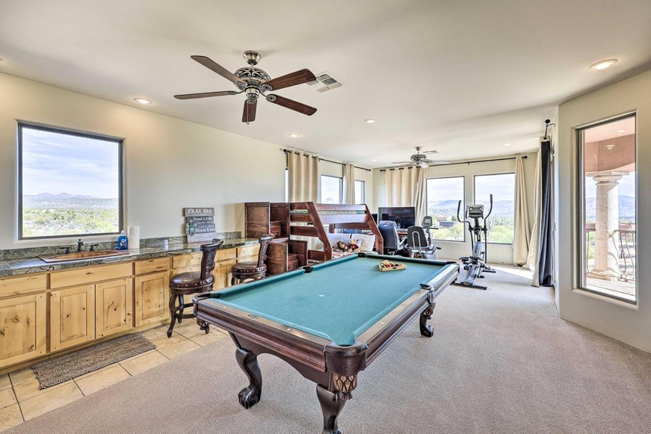 Vacation Pool And Mountain Views! *