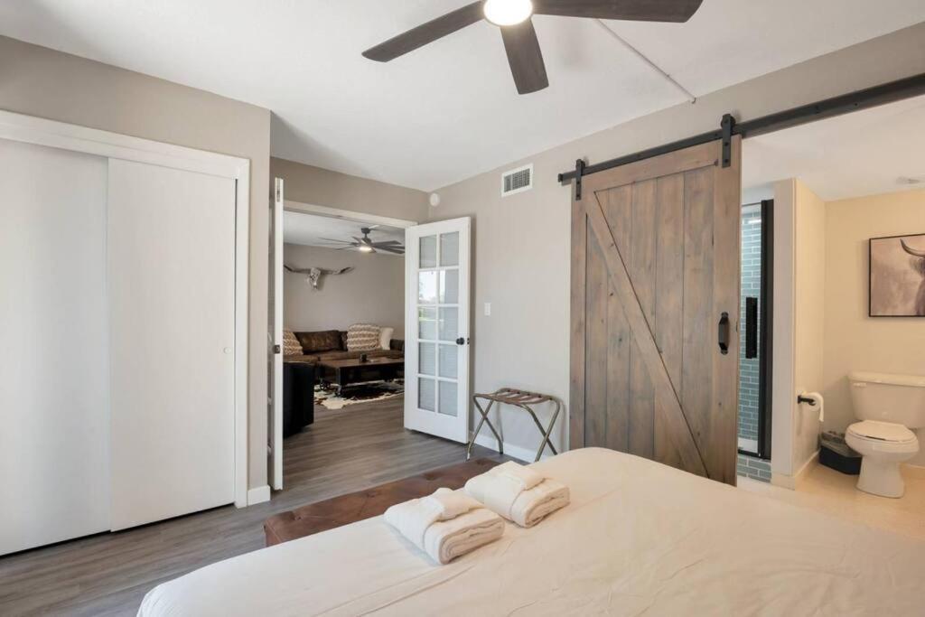 Heart Of Old Town Apartment
