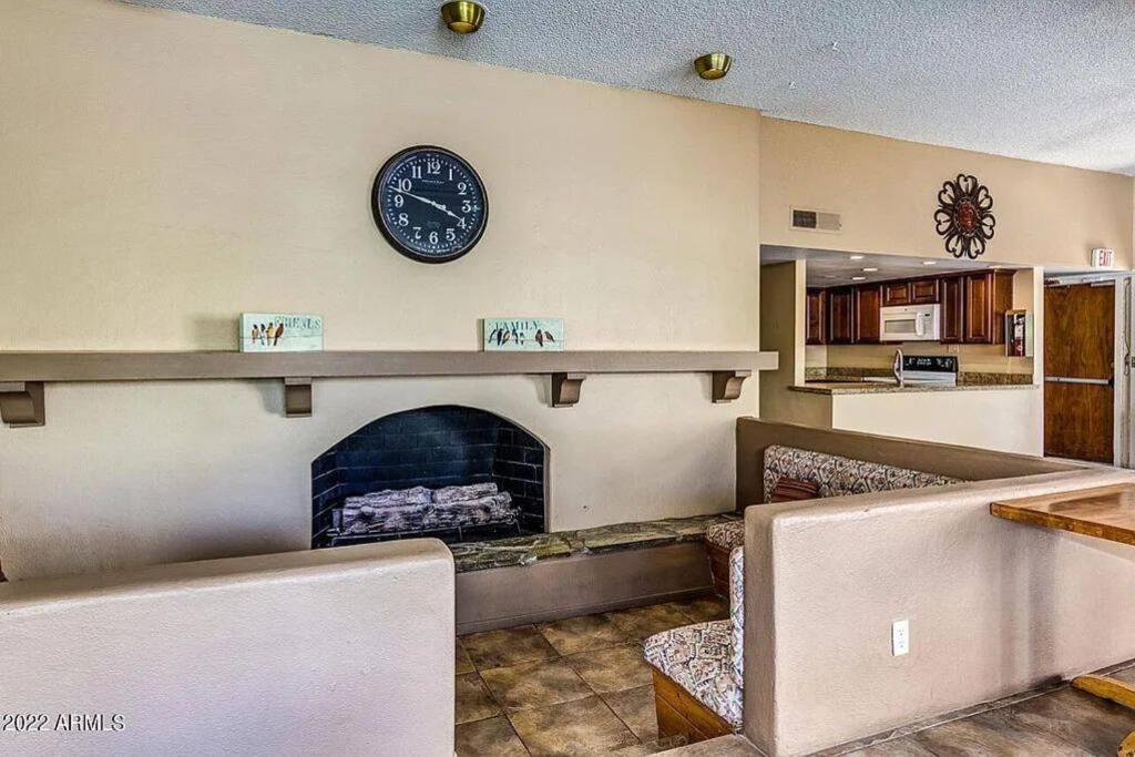 Lux Scottsdale