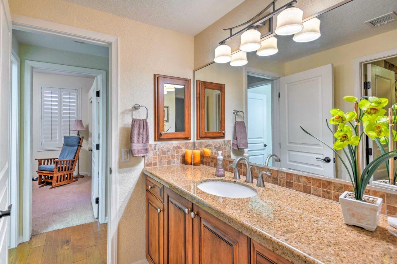 Apartment Upscale Getaway With Golf Course Views! Scottsdale