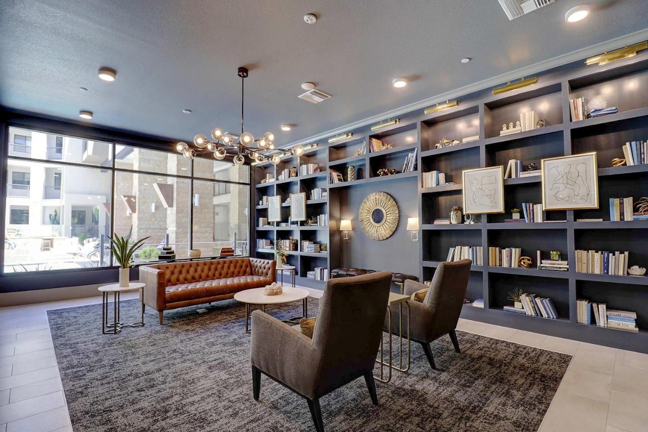 Private Rooftop Terrance-walk Score 81-shopping District-king Bed-parking 4021 * Scottsdale