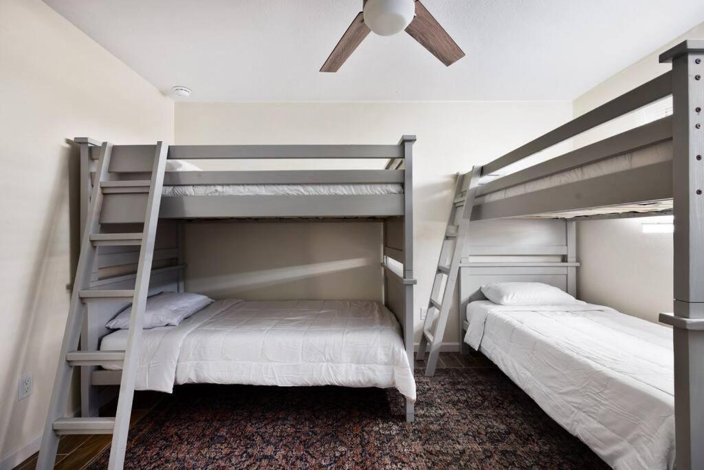 Holiday home South - 30 Day Minimum Scottsdale