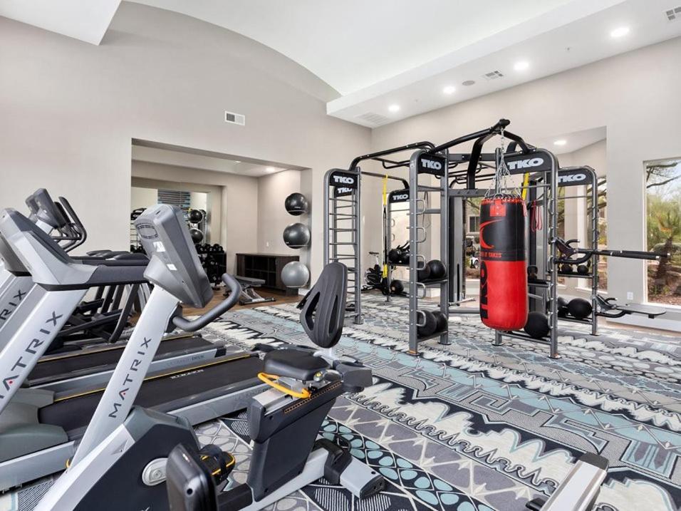 Apartment Pure 2 Bed N Mcdowell Mtn Ranch Gym Pool *