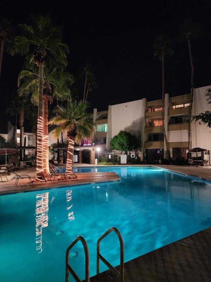 Lux * Scottsdale