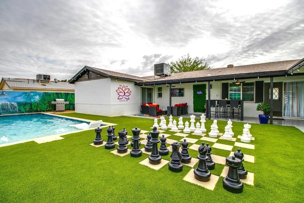 Holiday home Charming Zen With Heated Pool, Pool Table, Arcade And Mini Golf. *