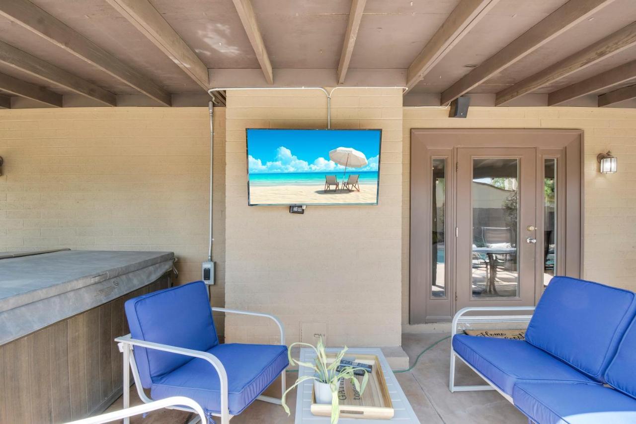4 Bdr, Two Master Suite, Billiards & Desert Oasis Pool *