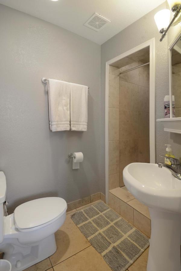 Holiday home 4 Bdr, Two Master Suite, Billiards & Desert Oasis Pool Scottsdale