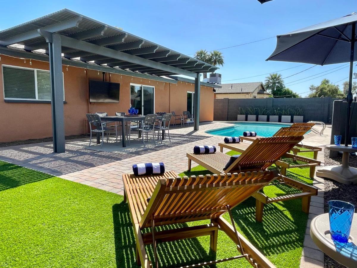 Old Town Heated Pool Close To Everything Holiday home *
