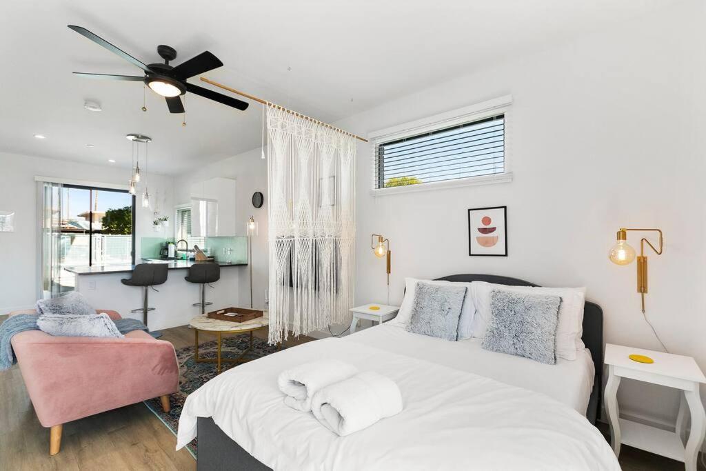 Apartment Large Rooftop & Poolside - Walk To Old Town *