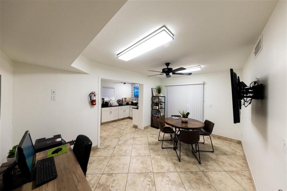128 Fully Furnished 1br Suite-prime Location Scottsdale