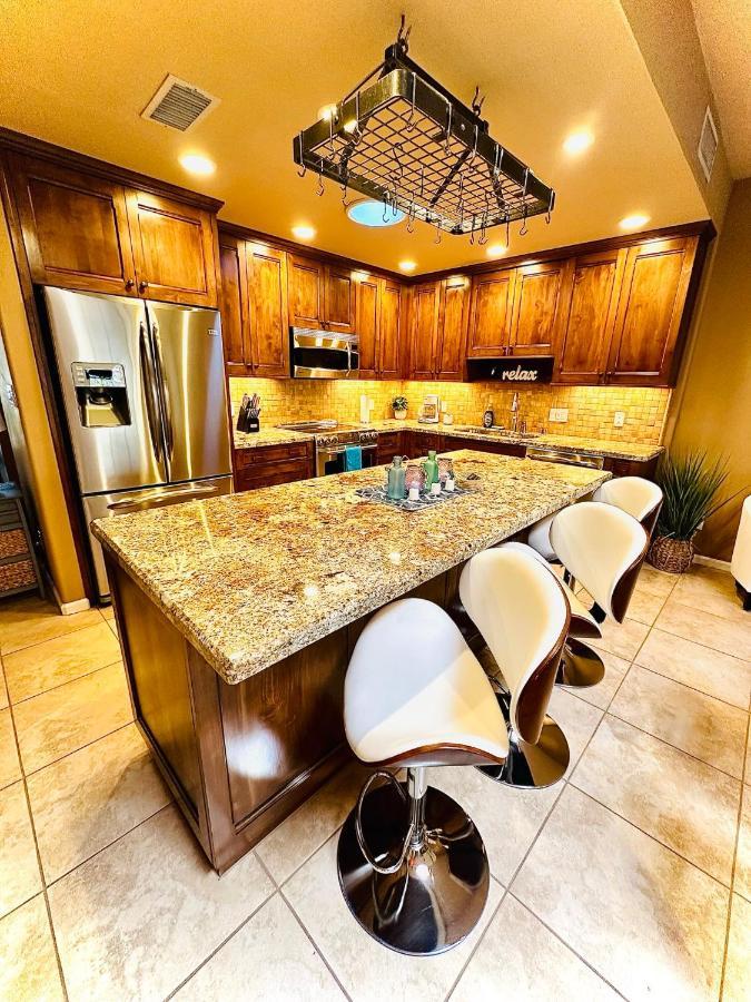 Paradise Escape-close To Old Town, Next To Pool & Hot Tub Holiday home *