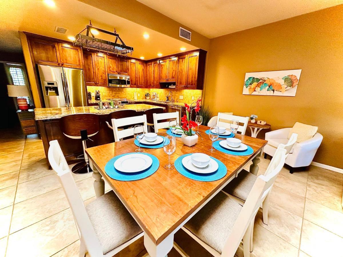 Holiday home Paradise Escape-close To Old Town, Next To Pool & Hot Tub