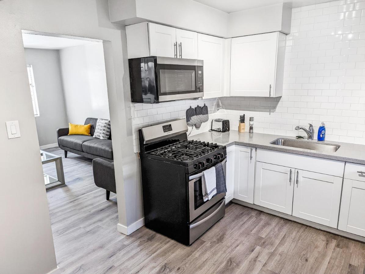 Old Town Miller Two Br Sleeper Apartment *