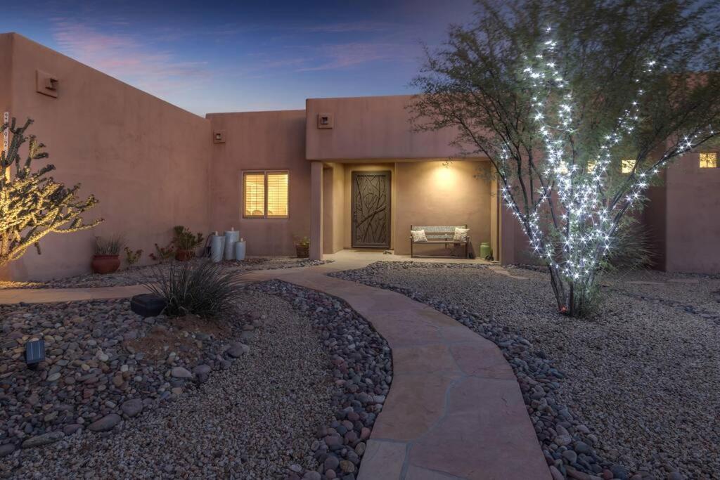 Desert Retreat With Dream Backyard Holiday home *