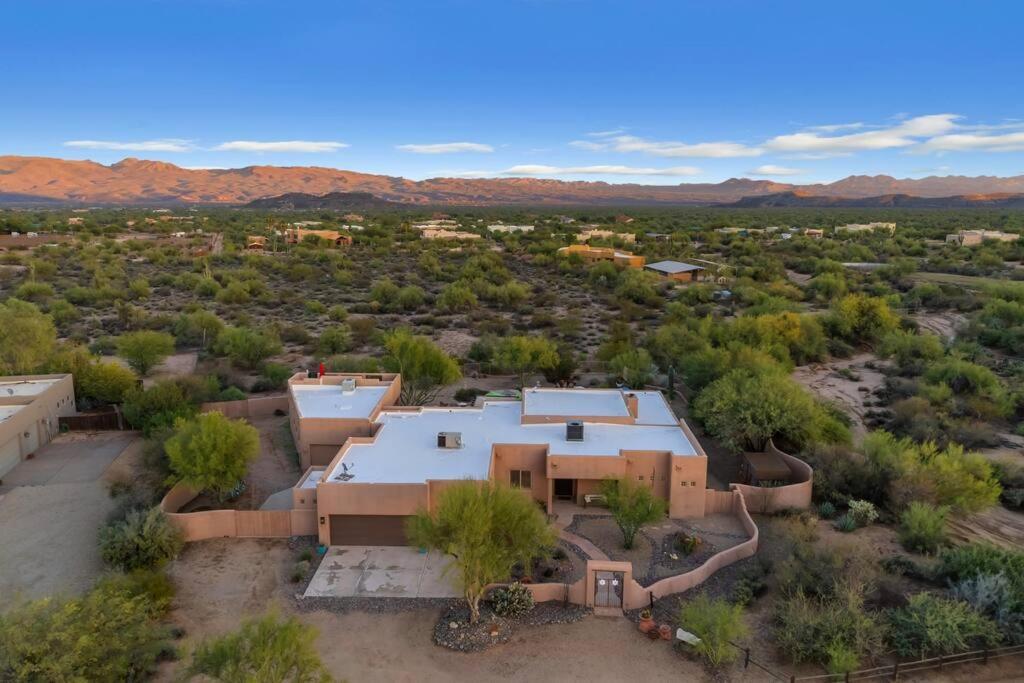 Desert Retreat With Dream Backyard *