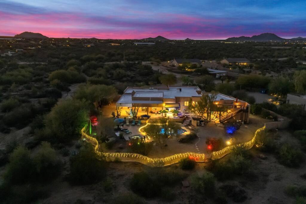 Desert Retreat With Dream Backyard Holiday home *