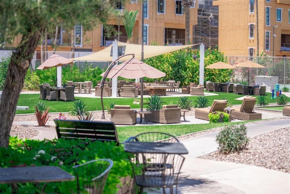 116 Fully Furnished 1br Suite-prime Location * Scottsdale