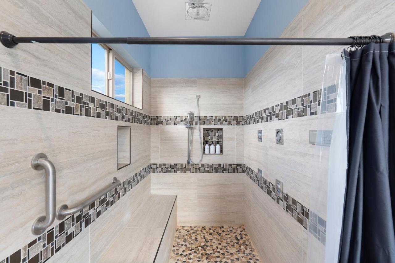 New Sanctuary-hot Tub,pool Table,patio * Scottsdale