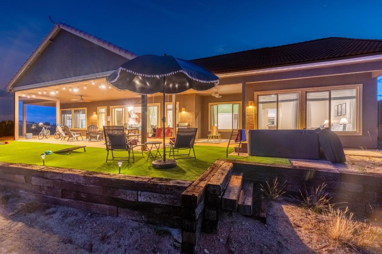 New Sanctuary-hot Tub,pool Table,patio Scottsdale