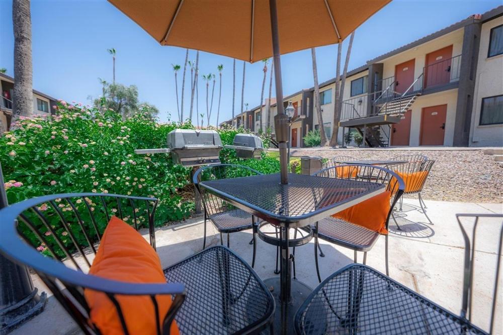 Apartment 218 Fully Furnished 1br Suite-outdoor Pool